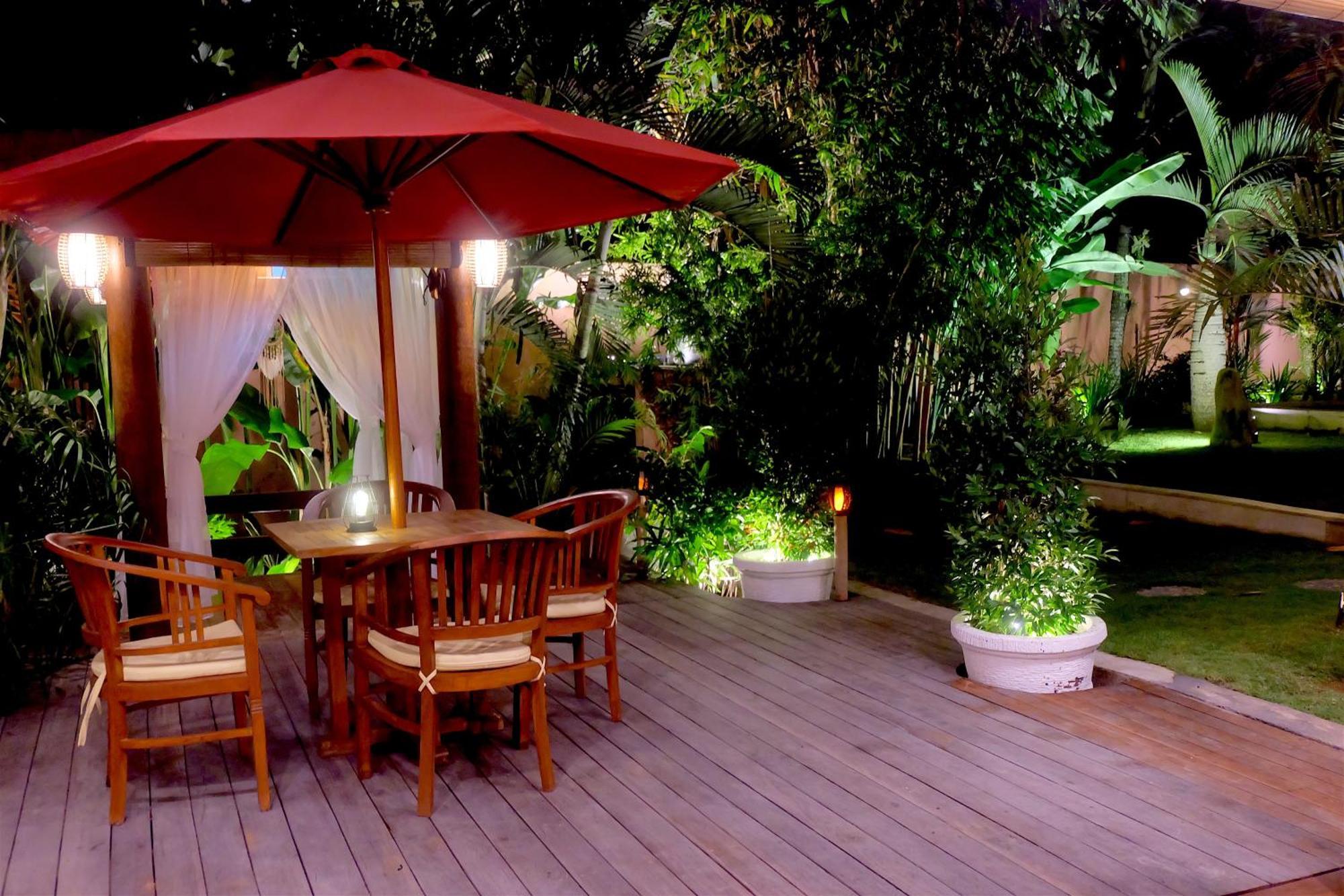 Villa Pilou Boutique Hotel タナロット エクステリア 写真